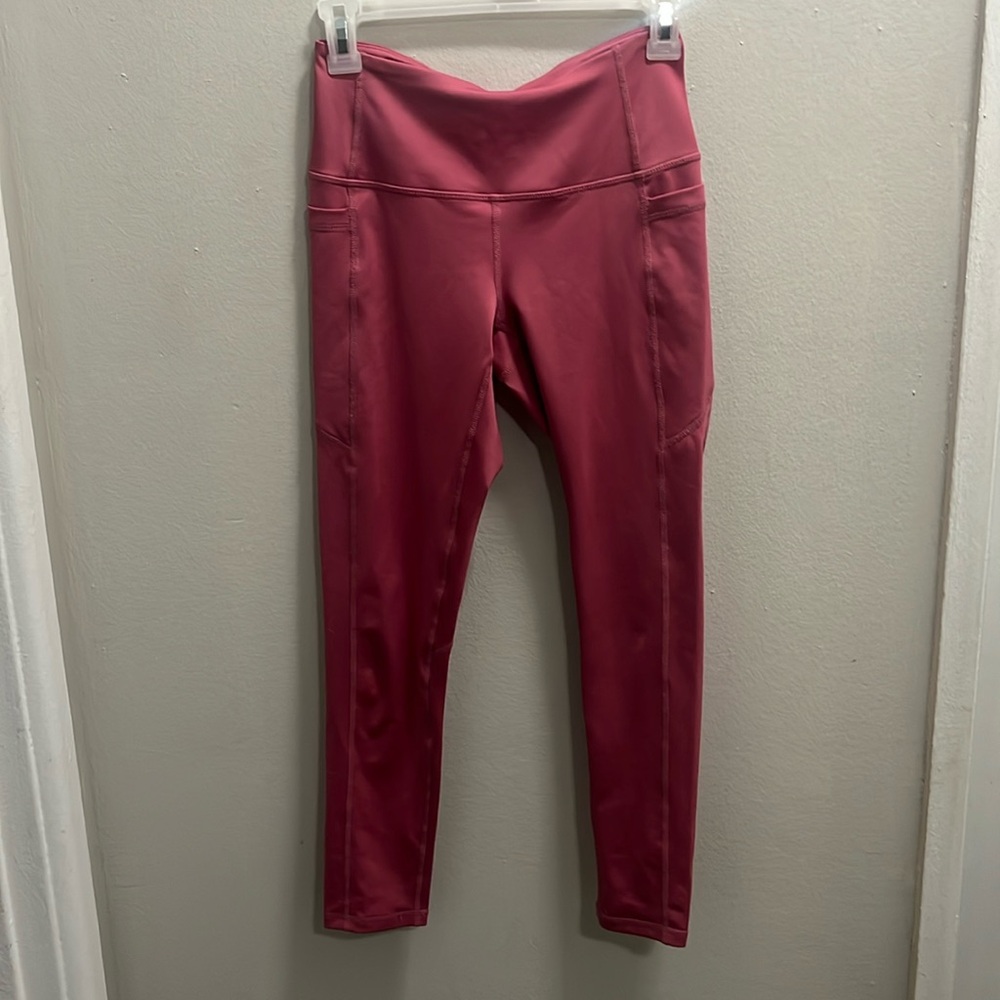 Z by Zella pink leggings
Great condition!
Worn once
